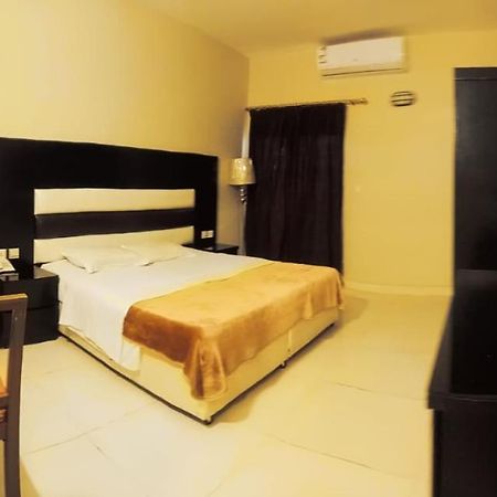 Aliqbal Hotel อัลโคห์บาร์ ภายนอก รูปภาพ