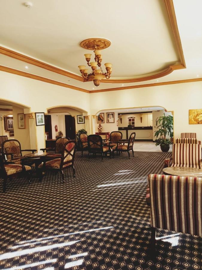 Aliqbal Hotel อัลโคห์บาร์ ภายนอก รูปภาพ