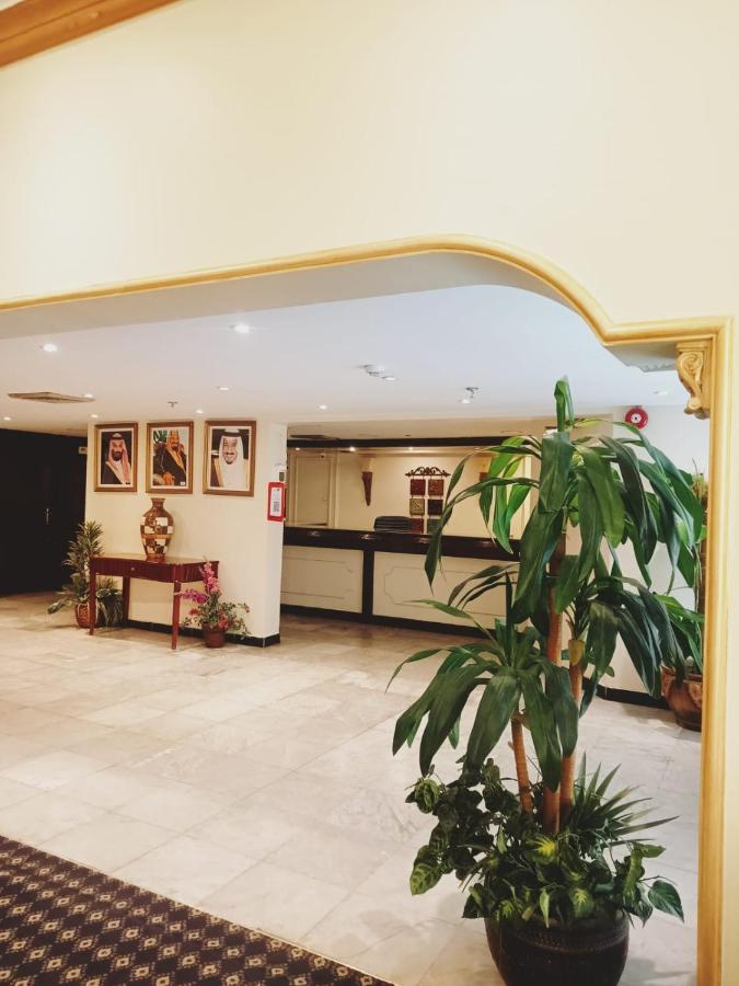 Aliqbal Hotel อัลโคห์บาร์ ภายนอก รูปภาพ