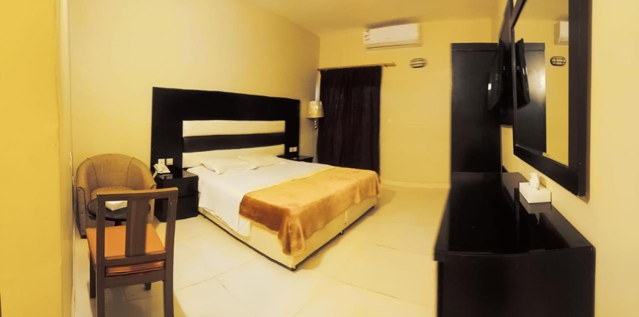 Aliqbal Hotel อัลโคห์บาร์ ภายนอก รูปภาพ
