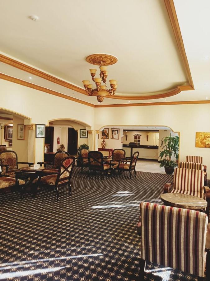 Aliqbal Hotel อัลโคห์บาร์ ภายนอก รูปภาพ