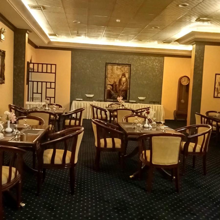 Aliqbal Hotel อัลโคห์บาร์ ภายนอก รูปภาพ